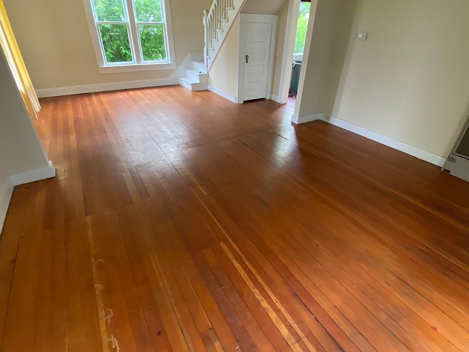 2nd image of 1442 Iron St