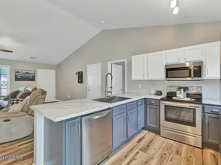 187 Ashbury Park Ln — Photo 6
