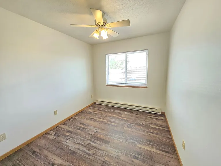 421 S Williams Ave — Photo 4