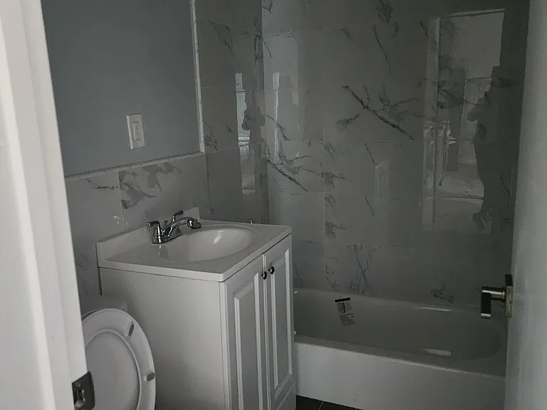 33 Saint Josephs Ave #3-F — Photo 5