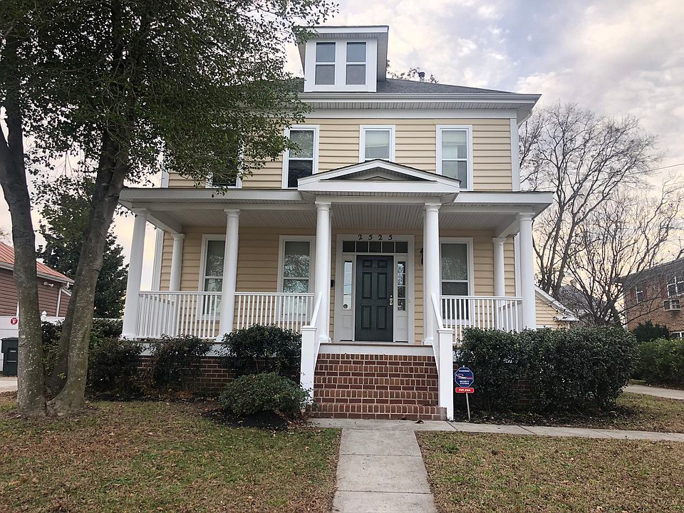 1st image of 2525 Villa Cir