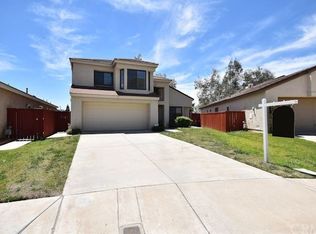 28982 Shadow Creek Ln, Highland, CA 92346