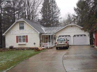 10107 Willowbrook Dr, Flushing, MI 48433