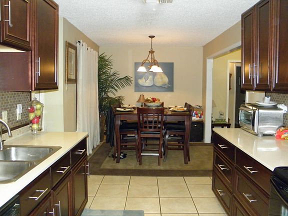 5th image of 2416 Westlake Cir N