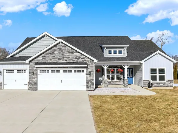 1158 N Deer Meadows Rd, Delphi, IN 46923