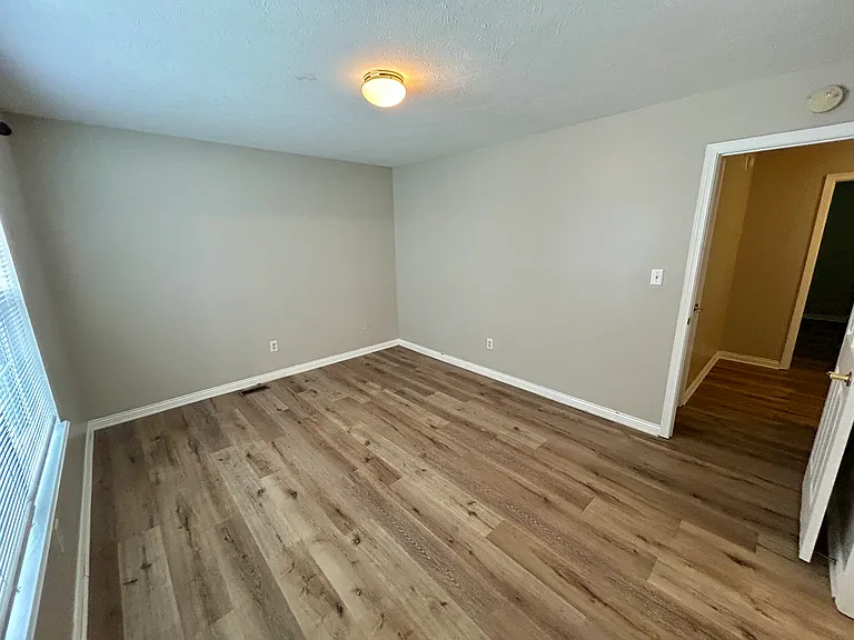 3039 Armory Dr — Photo 29