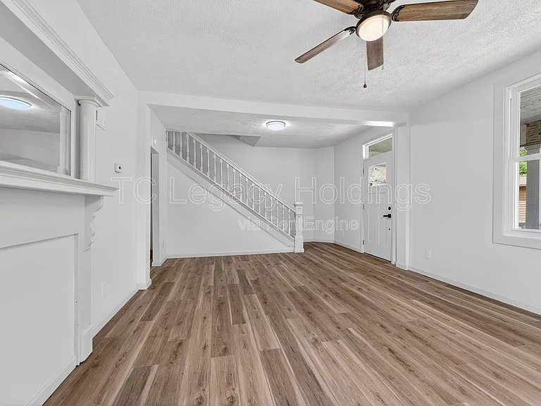 73 Beechwood Ave — Photo 5
