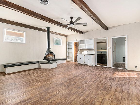 3rd image of 3004 Vernon Ave