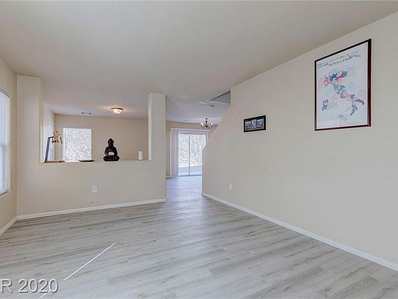 4th image of 2412 Cockatiel Dr