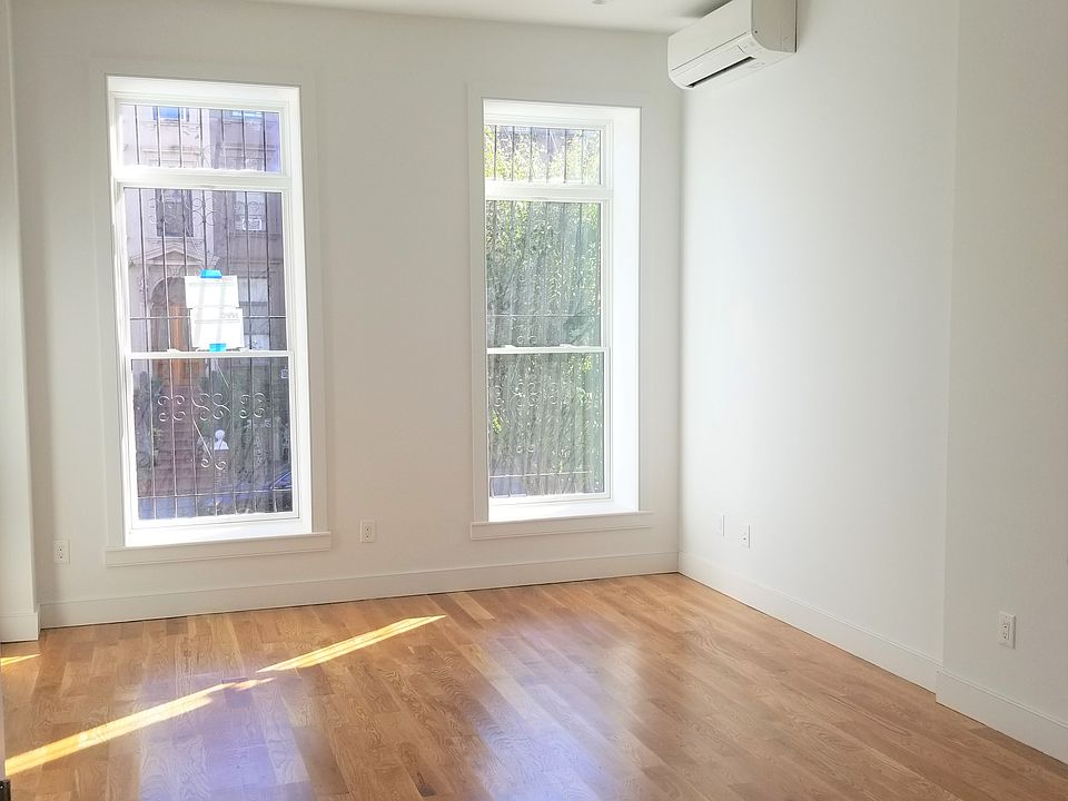 1st image of 129 Quincy St #2