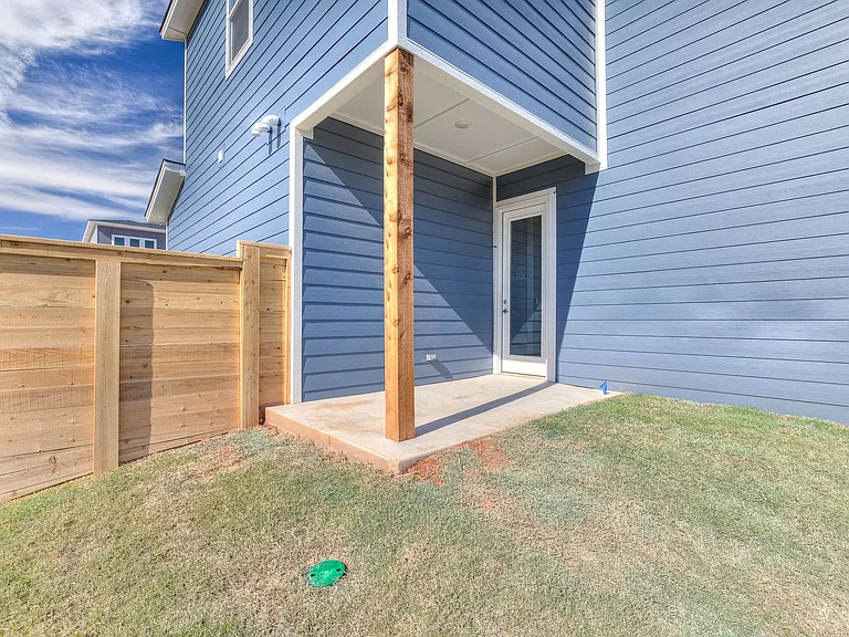 2523 NW 132nd Pl — Photo 36