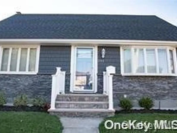 292 Hunnewell Avenue, Elmont, NY 11003