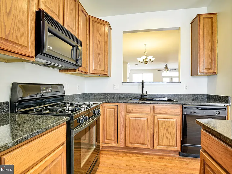 12838 Marblestone Dr — Photo 6