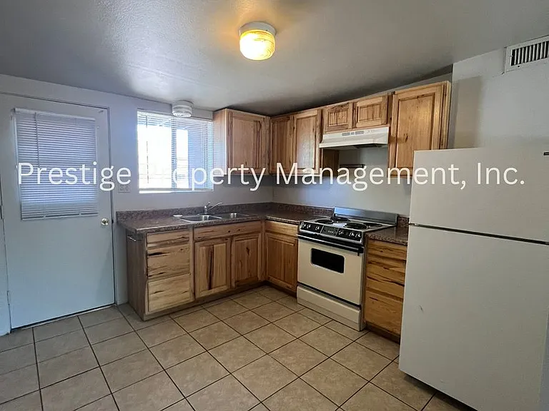 2302-2312 N Ralph Ave — Photo 18