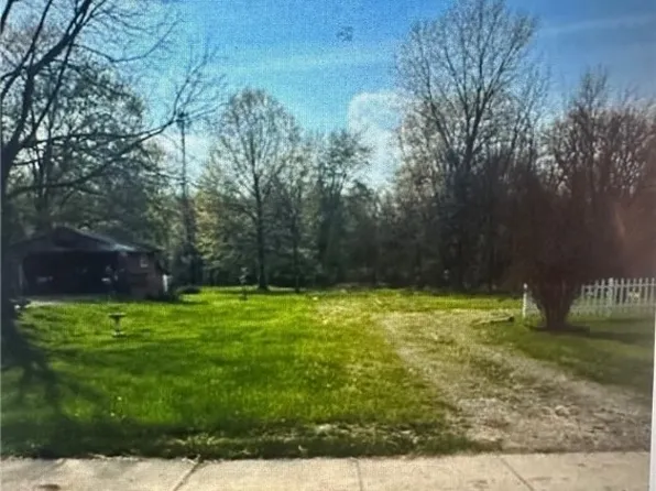 S Raccoon Rd, Youngstown, OH 44515