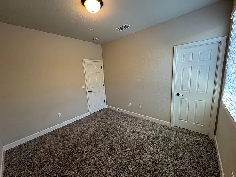 551 Montana De Oro St — Photo 11