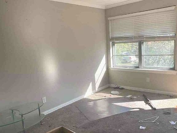 Additional Living Room