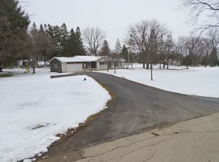 2647 Shepard Dr, Freeport, IL 61032