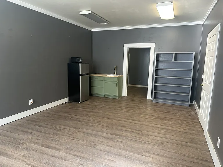 272 N Military Ave — Photo 6