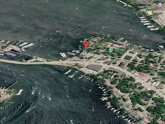 2nd image of 380 Lake Dr