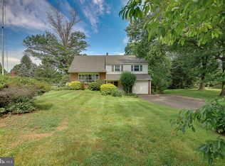 45 Holly Hill Rd, Richboro, PA 18954