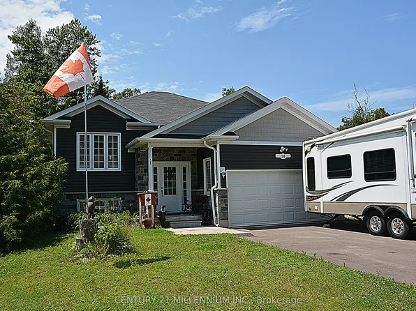 58 60th St S, Wasaga Beach, ON L9Z 1V8