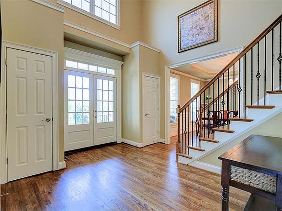 5th image of 1035 Meadow Brook Dr