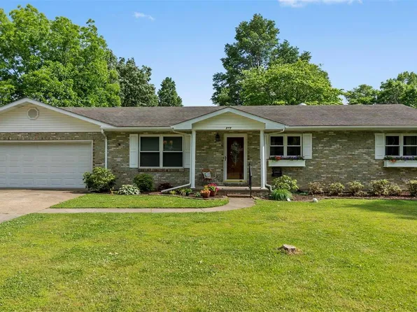 813 Ladue Dr, Sikeston, MO 63801