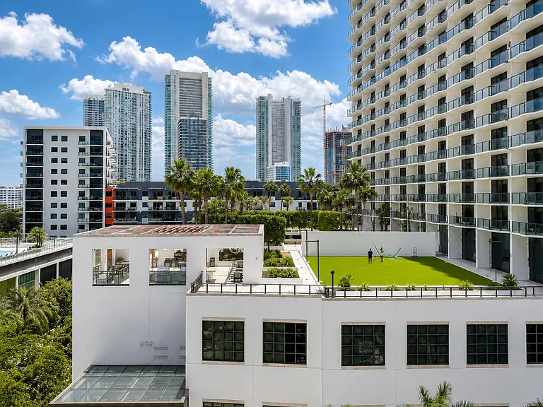3100 N Miami Ave #811 — Photo 16