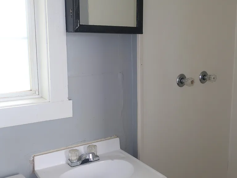 321 N Elm St #321 — Photo 3