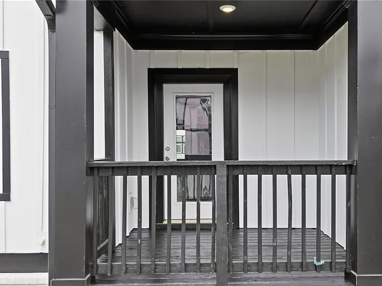 407 Lincoln St — Photo 48
