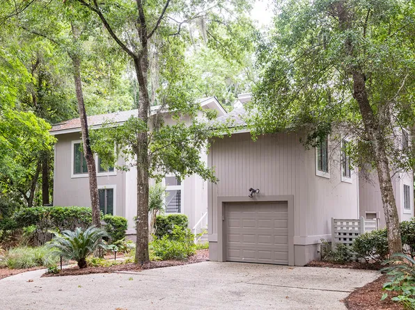 124 Conifer Ln, Johns Island, SC 29455