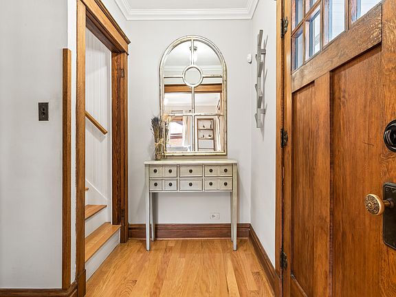 5th image of 372 S Berkley Ave