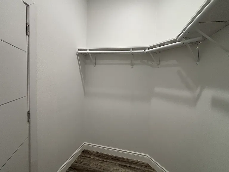 2049 Greenbriar Ter #2049 — Photo 34