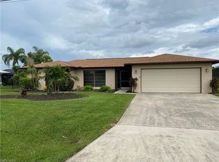 2527 Retunda Pkwy E, Cape Coral, FL 33904