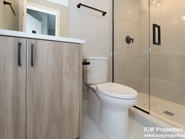2449 W Logan Blvd #1 — Photo 7