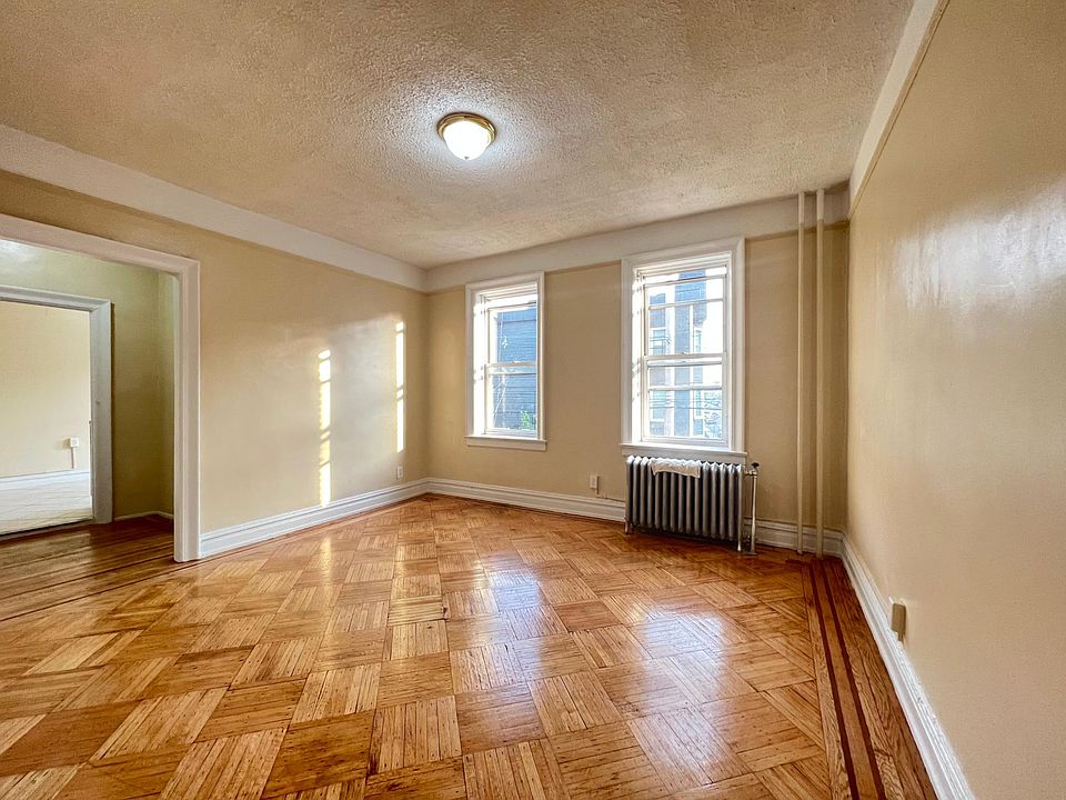 2nd image of 326 Summit Ave APT 205