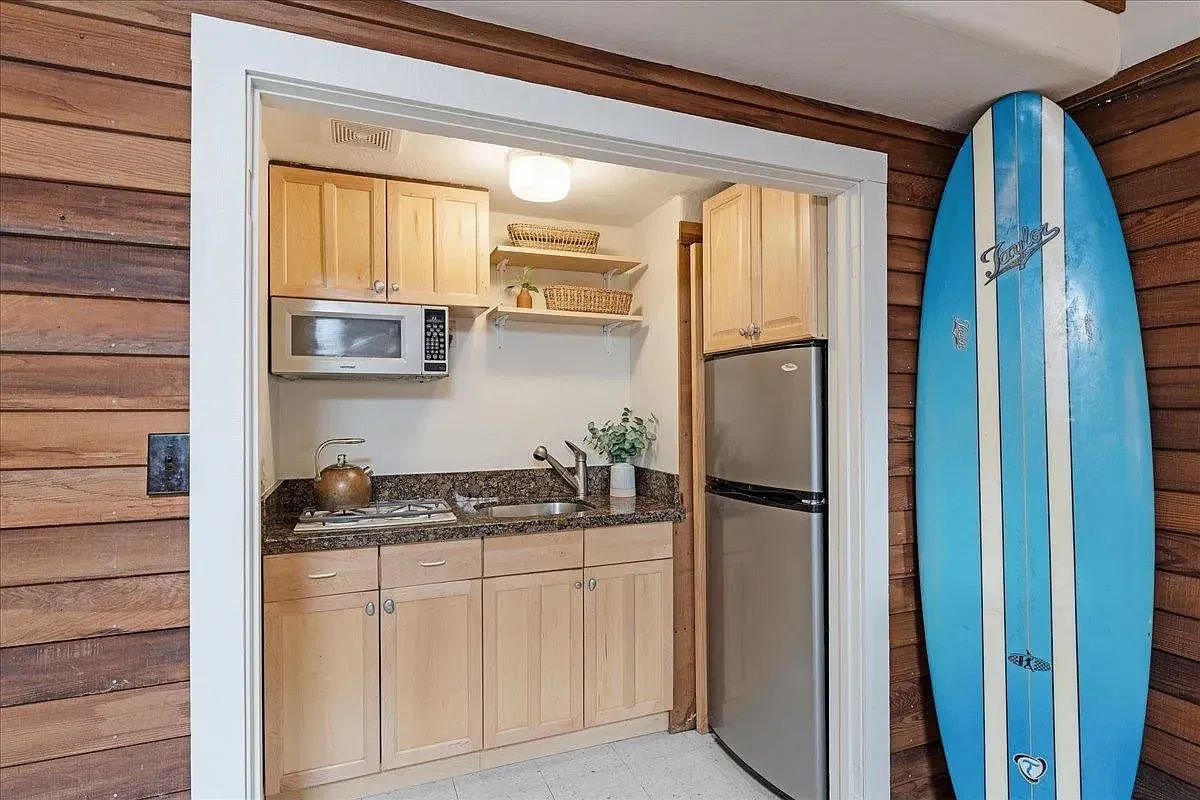 Studio, 500 sqft, $2,000 — Photo 3