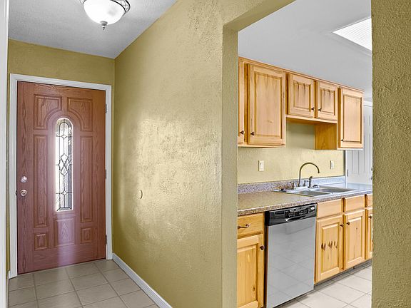 5th image of 7148 El Cajon Dr