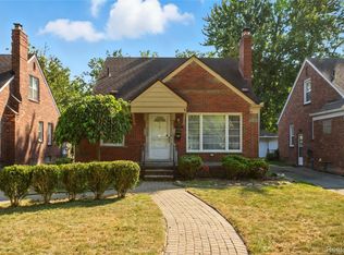 20522 Woodmont St, Harper Woods, MI 48225