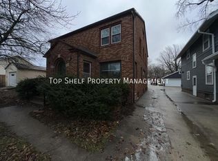 1063 42nd St, Des Moines, IA 50311