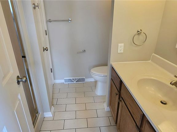2nd image of 702 Neal St