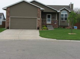 1714 Buckeye Ct, Andover, KS 67002