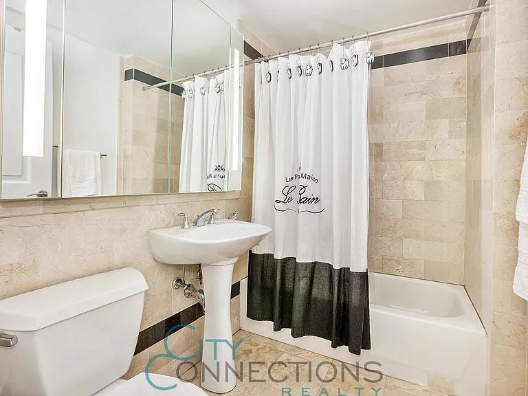20 West St #30F — Photo 7