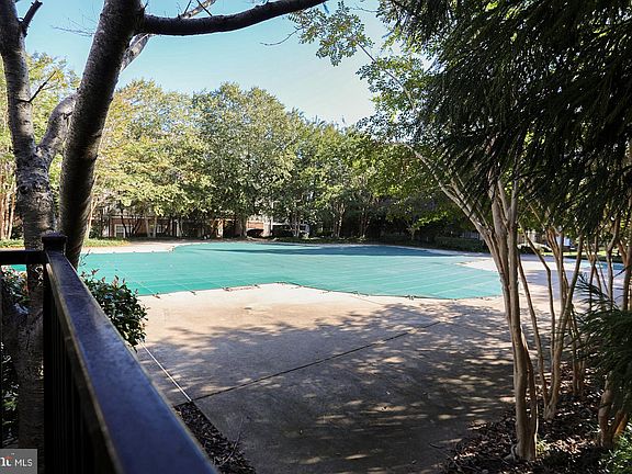 3rd image of 19617 Galway Bay Cir APT 301
