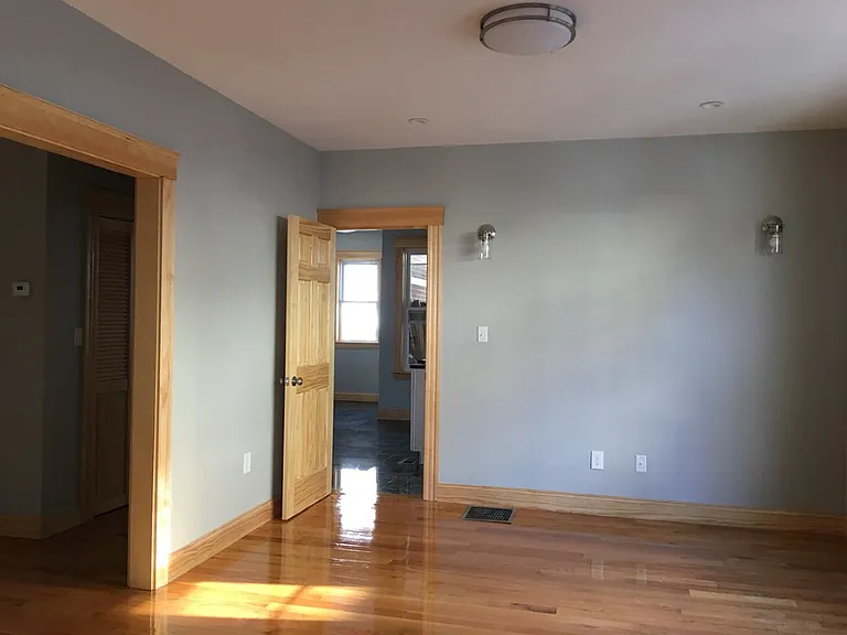 152 Winchester St #1D — Photo 3