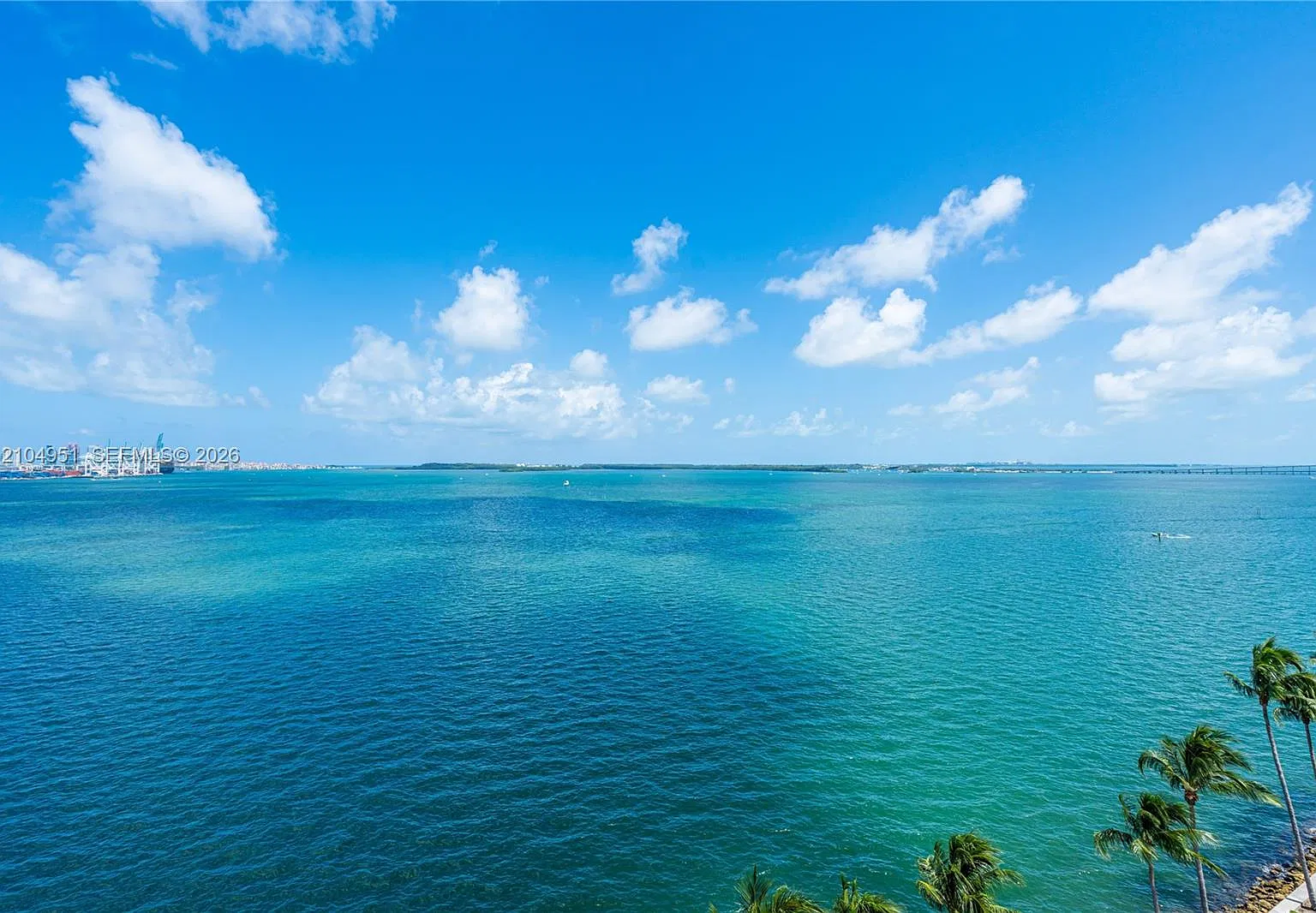 808 Brickell Key Dr — Photo 2