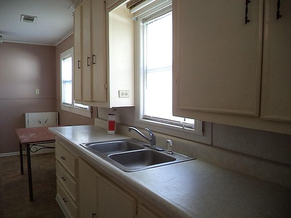 3rd image of 421 S 2nd St