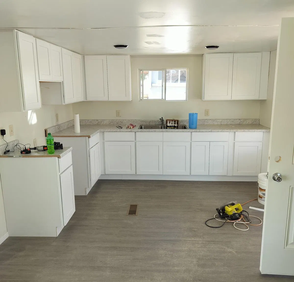 2 bed, $1,200 — Photo 1