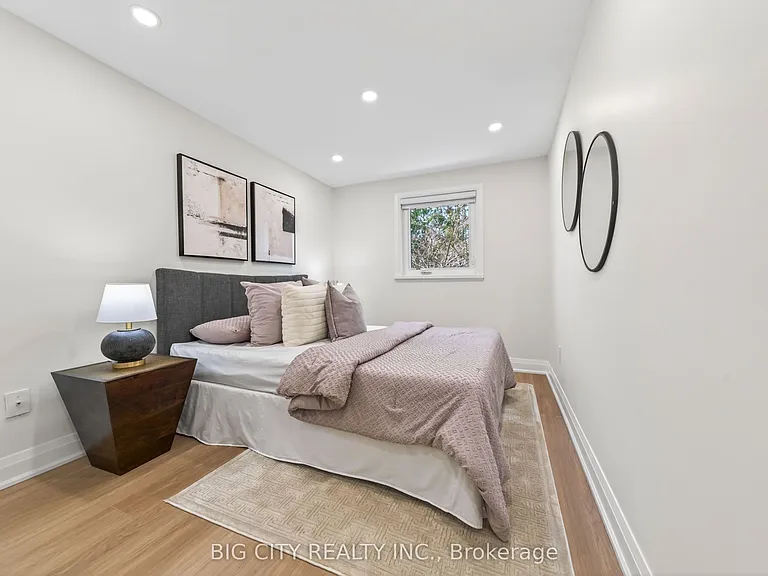 26 Carondale Cres — Photo 27